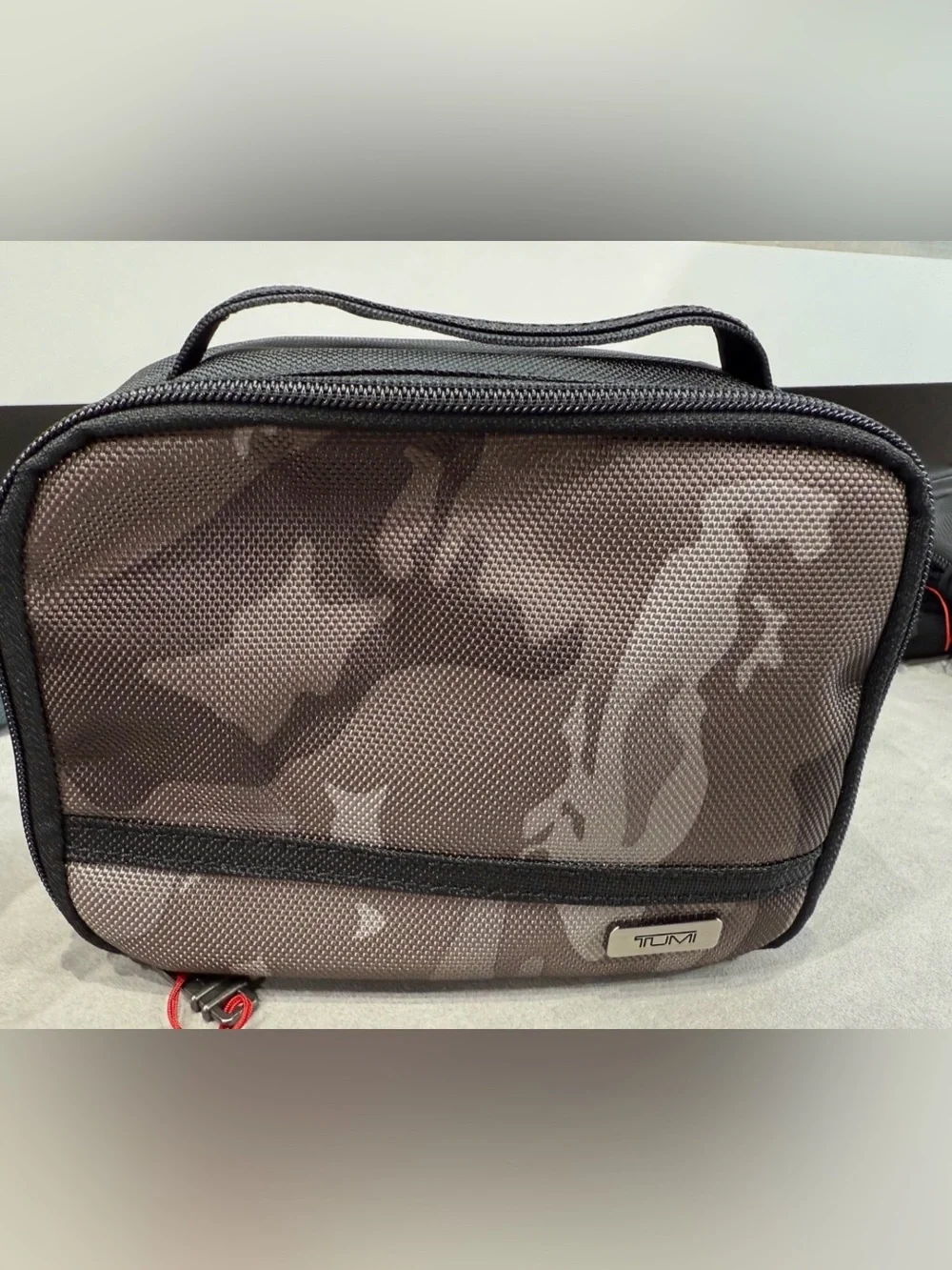 NEW TUMI Zippered CUBE TRAVEL POUCH - Cosmetic Bag - CITY CAMO w/ BLACK
